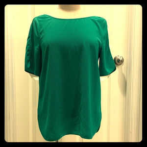 Kelly Green Top with Scooped Back